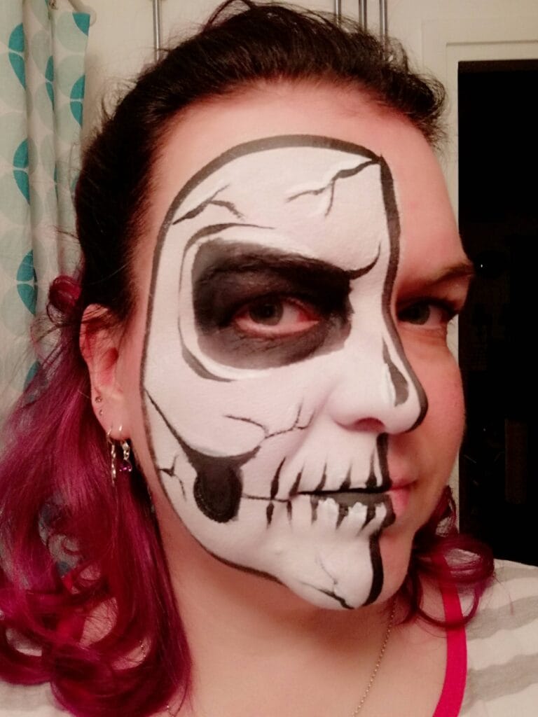 Kasvo11 skull face painting